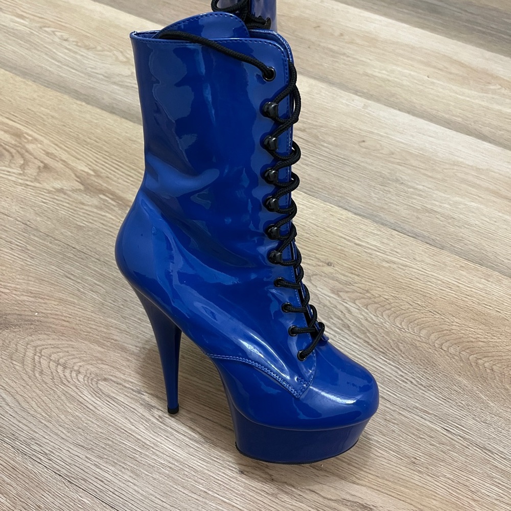 Pleasers boots